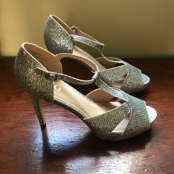 XOXO Julia silver glitter heels - Picture 2 of 7